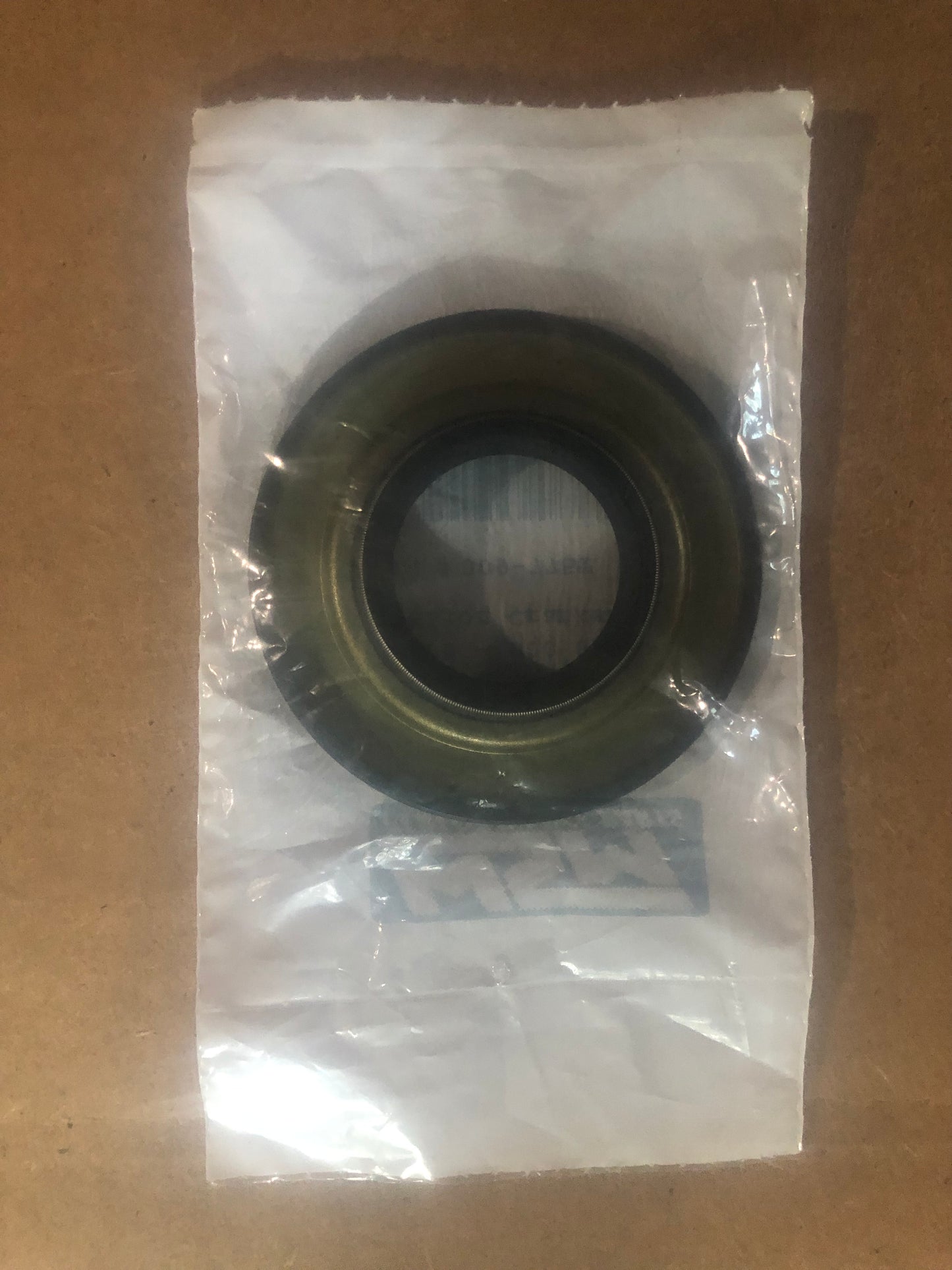 Rotax 600 (99) crankshaft centre oil seal oem#420831990